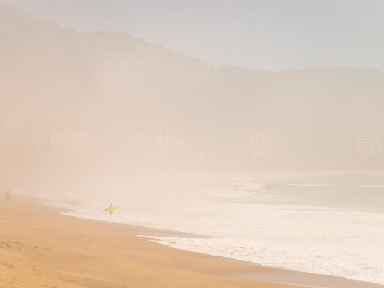 Pousada Pé Na Areia Caraguatatuba Extérieur photo